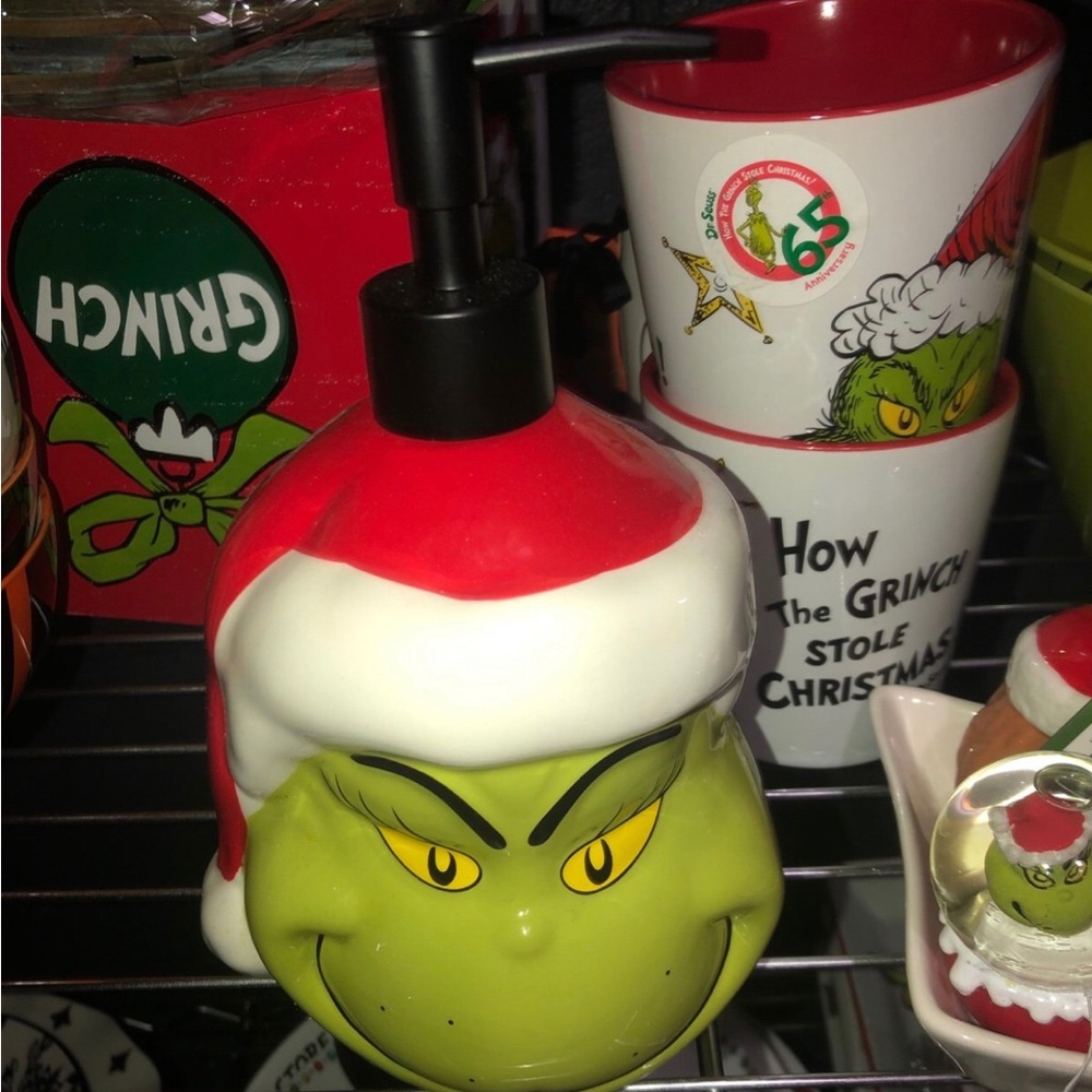 💚❤️ The GRINCH Soap Dispenser